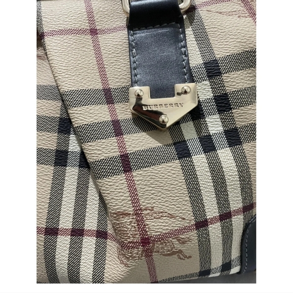Sold Authentic Burberry Bag - Picture 6 of 6